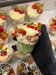 Цезарь с курицей